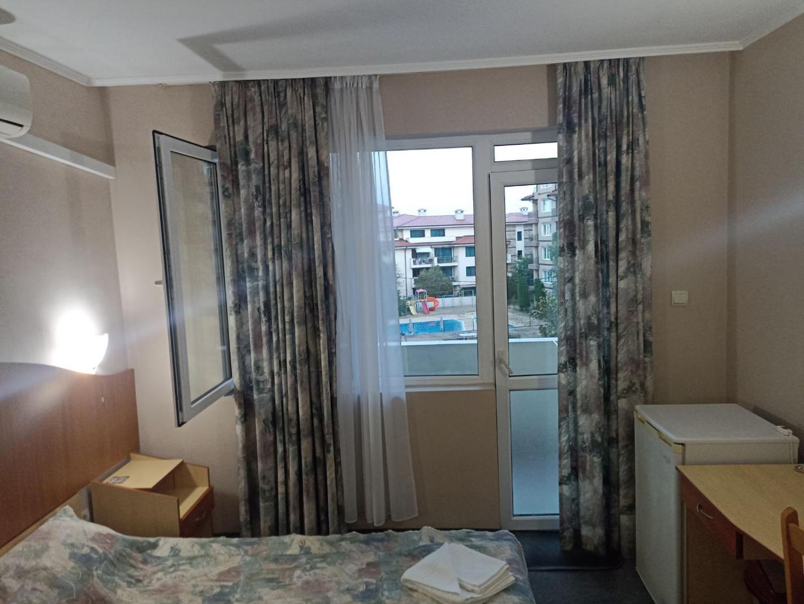 Krasi Hotel Ravda Kültér fotó